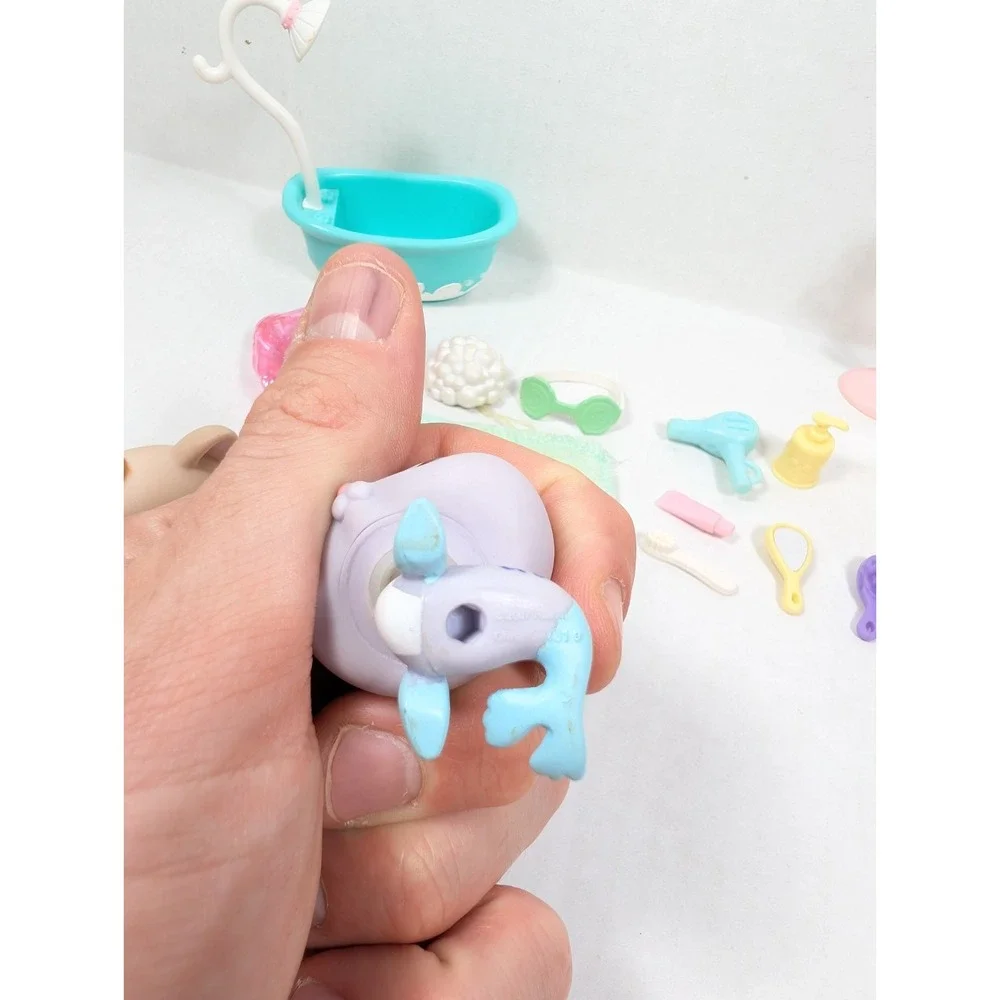 Authentic Littlest Pet Shop Squeaky Clean Pets Playset #1444 1445 Complete